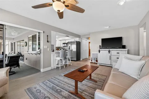 $975,000 | 3927 48th Avenue South, St. Petersburg, FL 33711