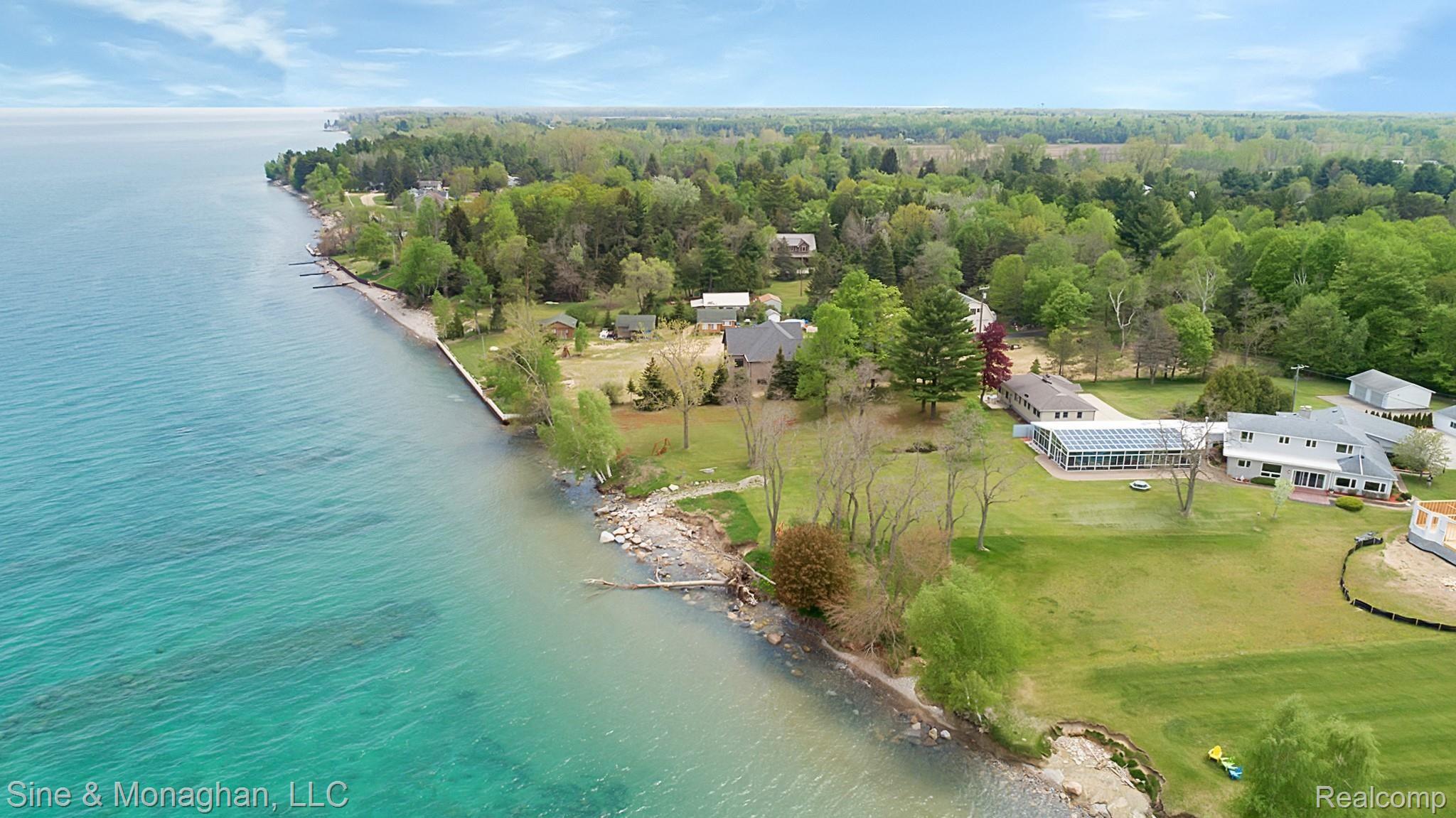 3509 North Lakeshore rd - HD Drone Photography-22 (1).jpg