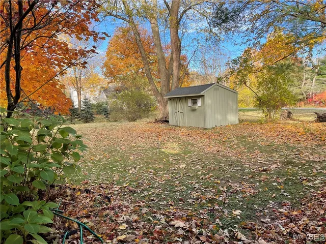 $299,900 | 2141 Billington Road, Elma, NY 14052