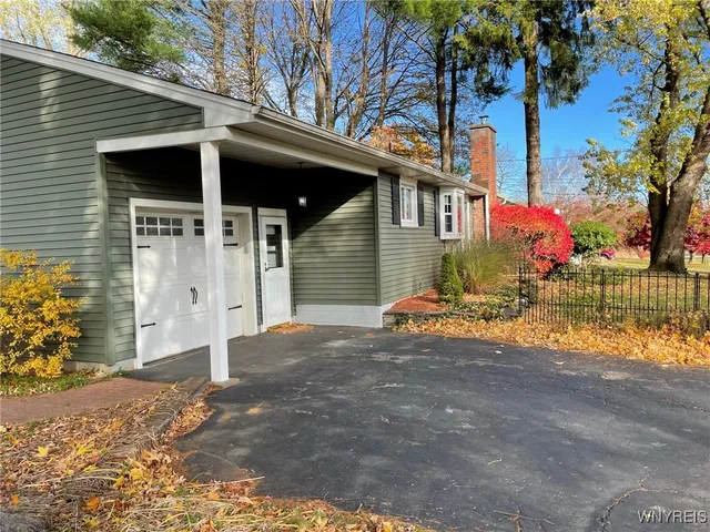 $299,900 | 2141 Billington Road, Elma, NY 14052