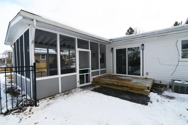 $399,000 | 4818 Strong Road, Crystal Lake, IL 60014