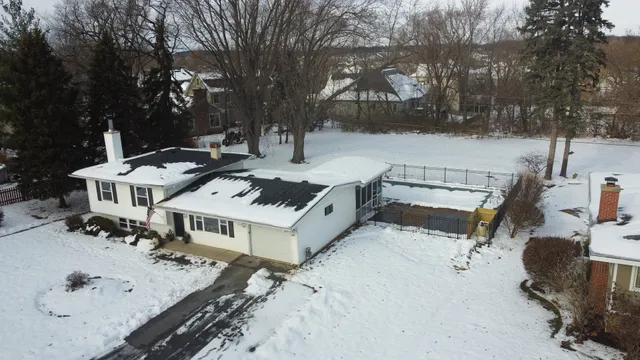 $399,000 | 4818 Strong Road, Crystal Lake, IL 60014