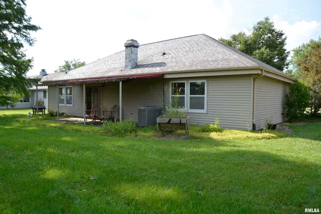 $159,500 | 1925 Riverview Drive, Macomb, IL 61455