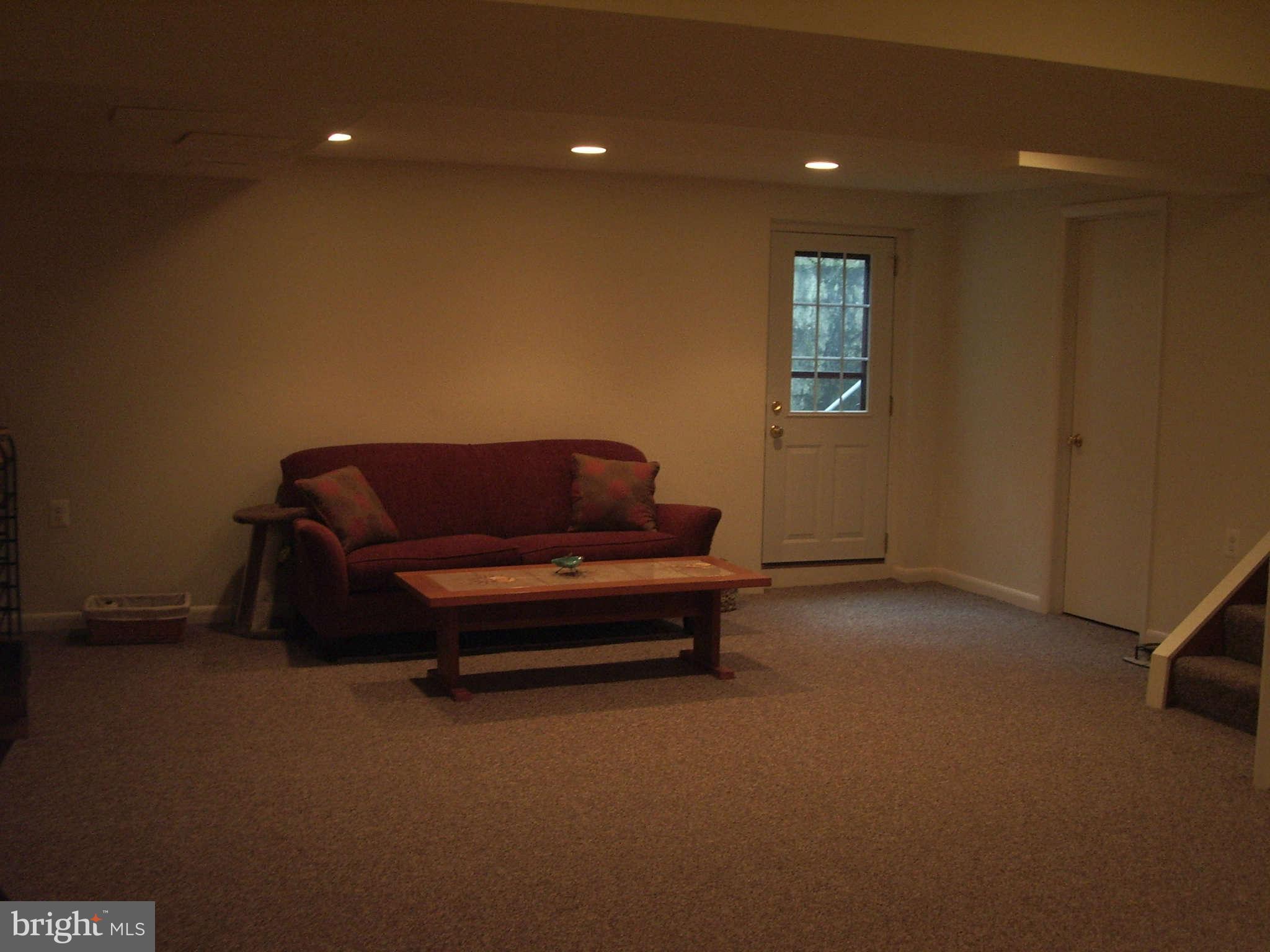 7 Flanders Ridge Court Cockeysville, MD 21030 - Photo 9 of 20 Family Room