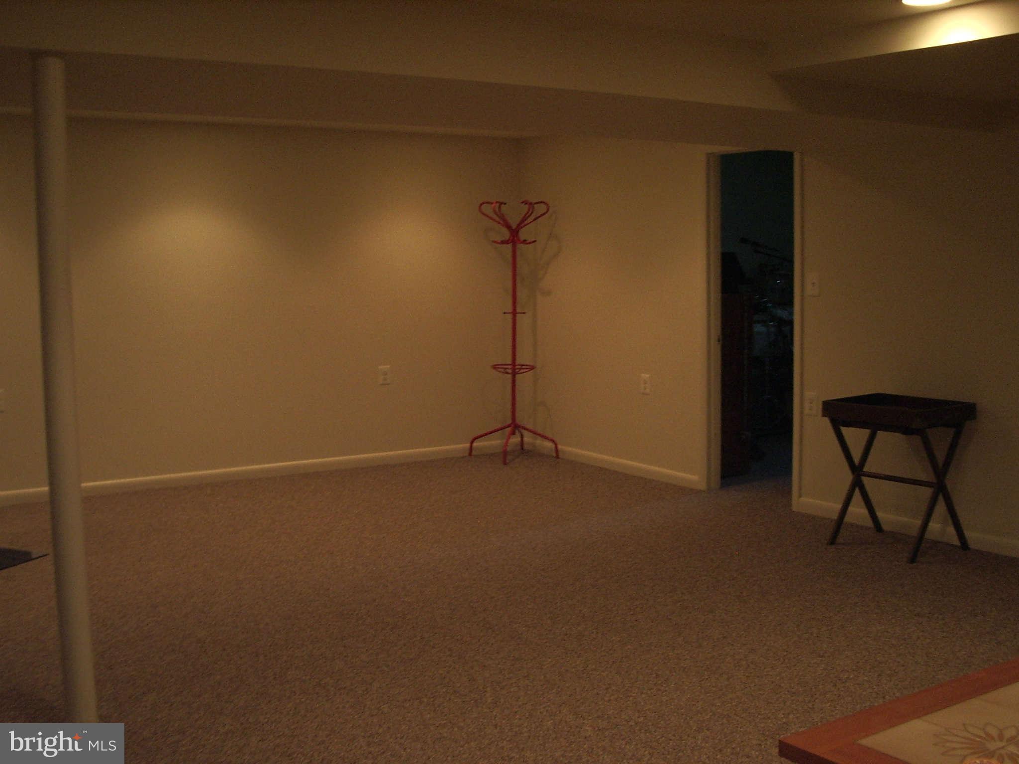 7 Flanders Ridge Court Cockeysville, MD 21030 - Photo 10 of 20 Family Room