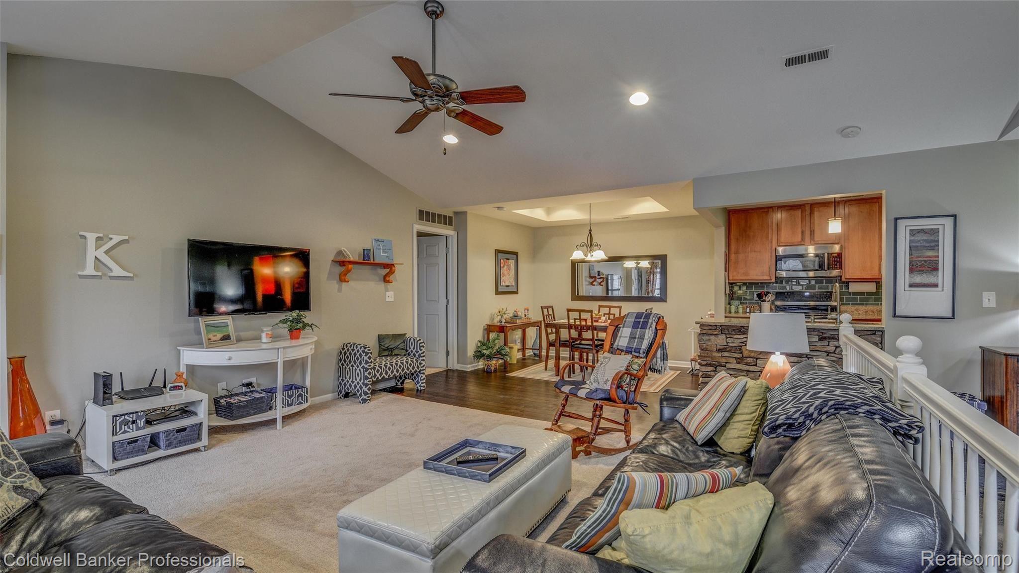 11782 Farmington Road, Unit 86 Livonia, MI 48150 - Photo 3 of 27 05-11782 Farmington Road-5.jpg
