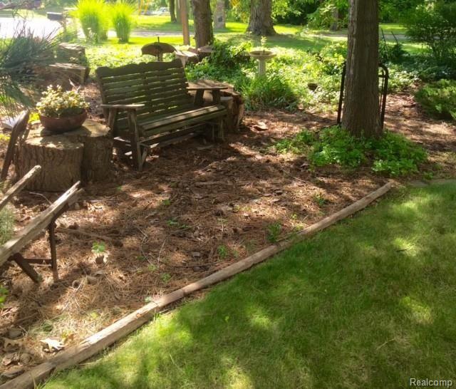 15545 Millar Road Clinton Township, MI 48036 - Photo 8 of 35 8.png