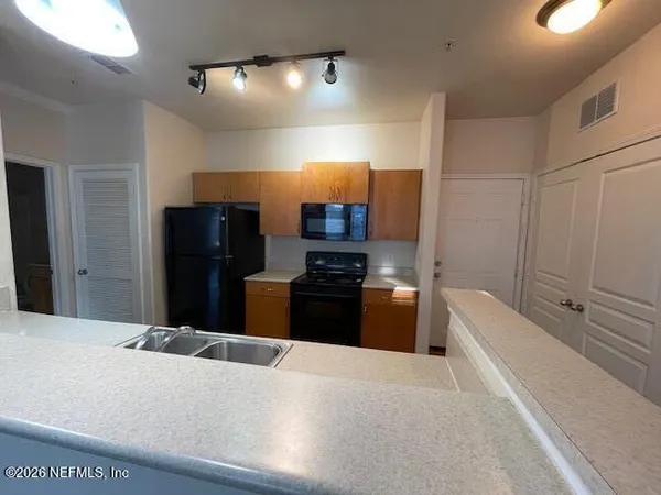 $1,170 | 8290 Gate Parkway West, Unit 211, Jacksonville, FL 32216