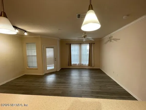 $1,170 | 8290 Gate Parkway West, Unit 211, Jacksonville, FL 32216