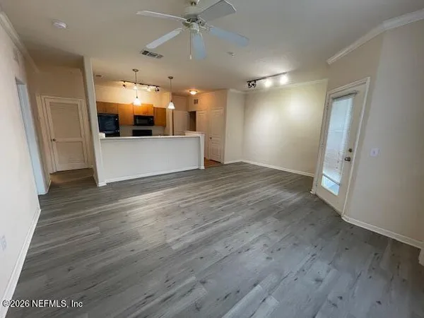 $1,170 | 8290 Gate Parkway West, Unit 211, Jacksonville, FL 32216