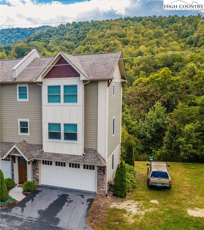 112 Willow Ridge Lane, Unit 112 Boone, NC 28607 - Photo 3 of 19 Gallery Image 3