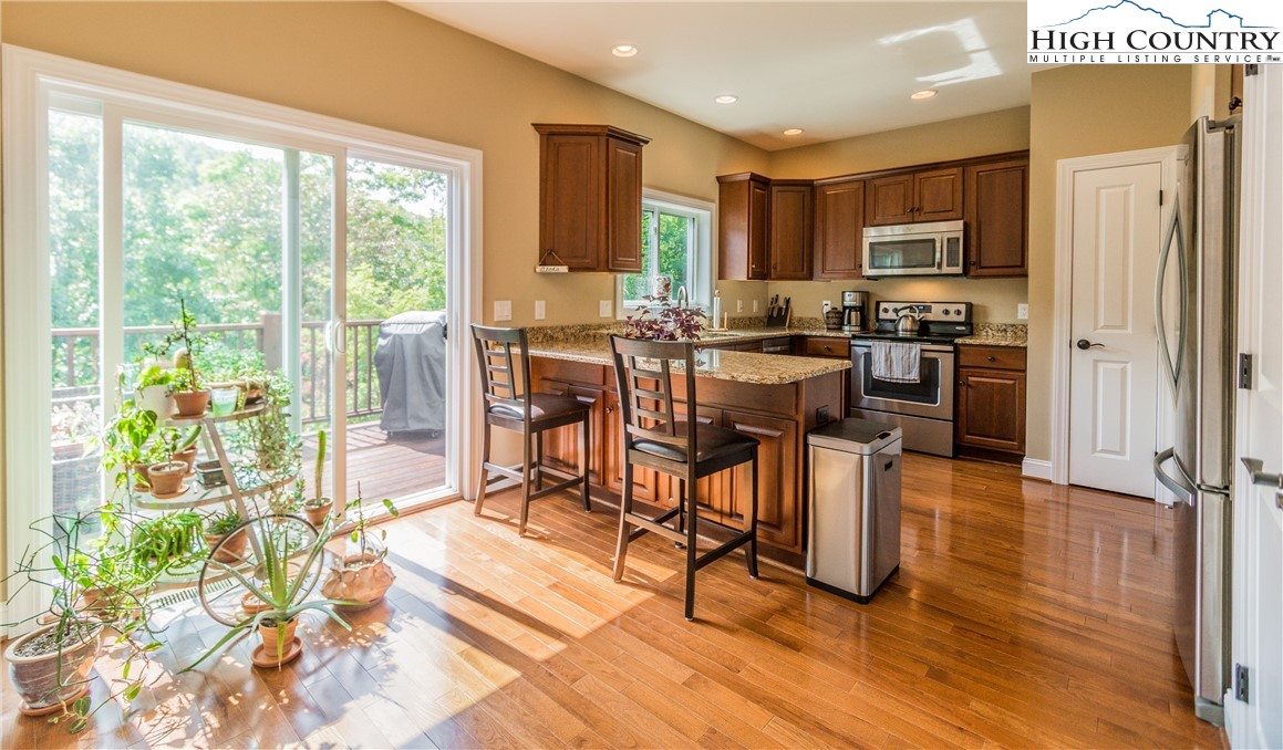 112 Willow Ridge Lane, Unit 112 Boone, NC 28607 - Photo 5 of 19 Gallery Image 5