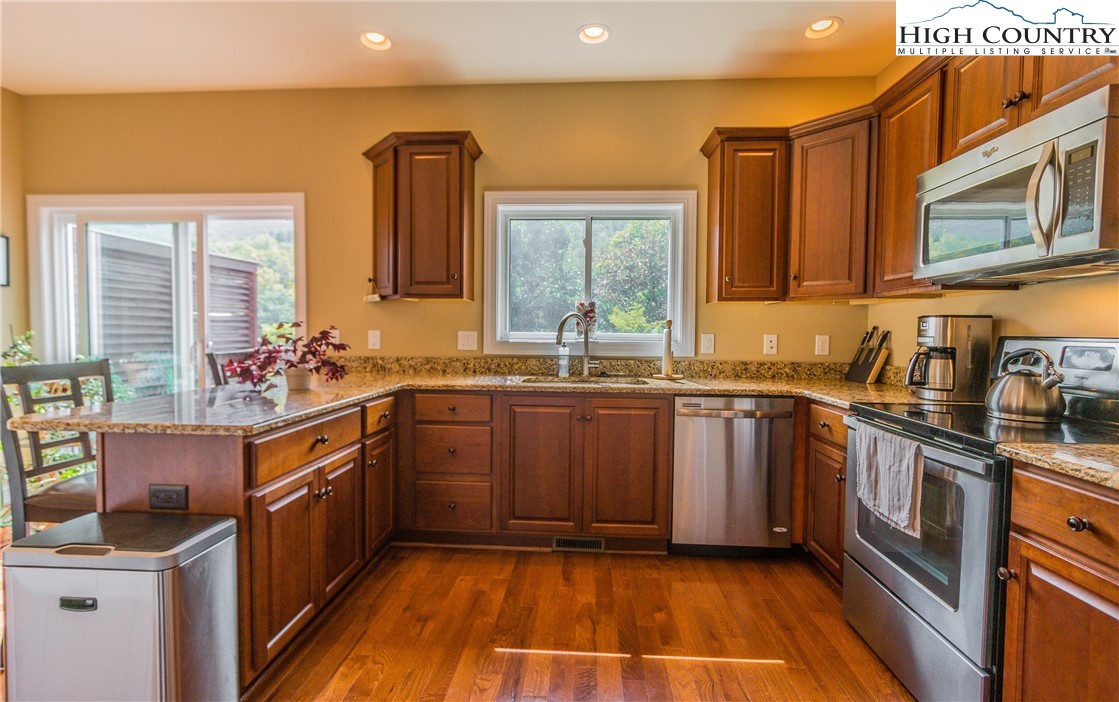 112 Willow Ridge Lane, Unit 112 Boone, NC 28607 - Photo 8 of 19 Gallery Image 8