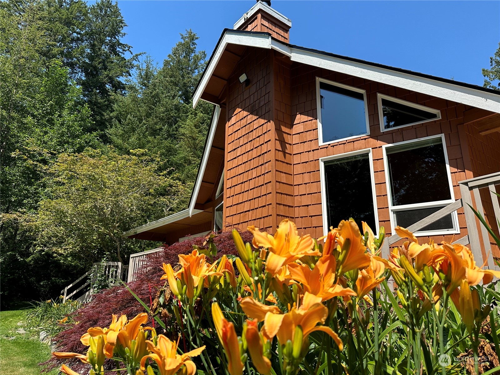 1893 Kelly Road Bellingham, WA 98226 - Photo 2 of 27 a backyard of a house with seating space
