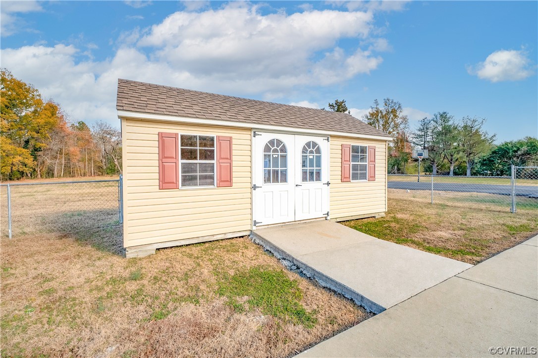 25014 Ferndale Road Petersburg, VA 23803 - Photo 35 of 39 Gallery Image 35