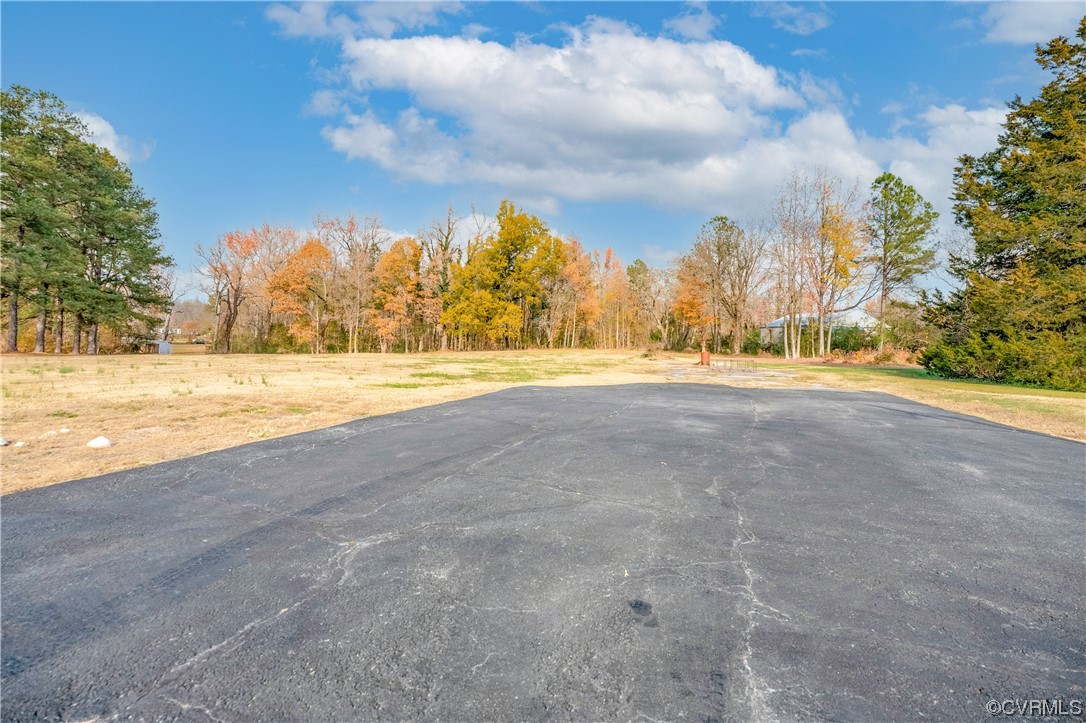 25014 Ferndale Road Petersburg, VA 23803 - Photo 37 of 39 Gallery Image 37