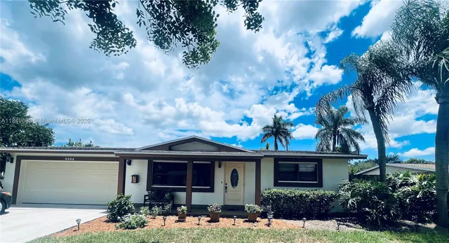$639,000 | 5264 Southwest 93rd Avenue, Cooper City, FL 33328