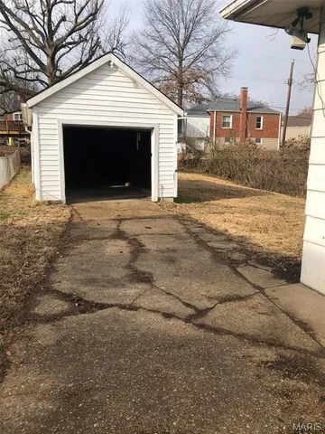 $260,000 | 2503 Louis Avenue, Brentwood, MO 63144