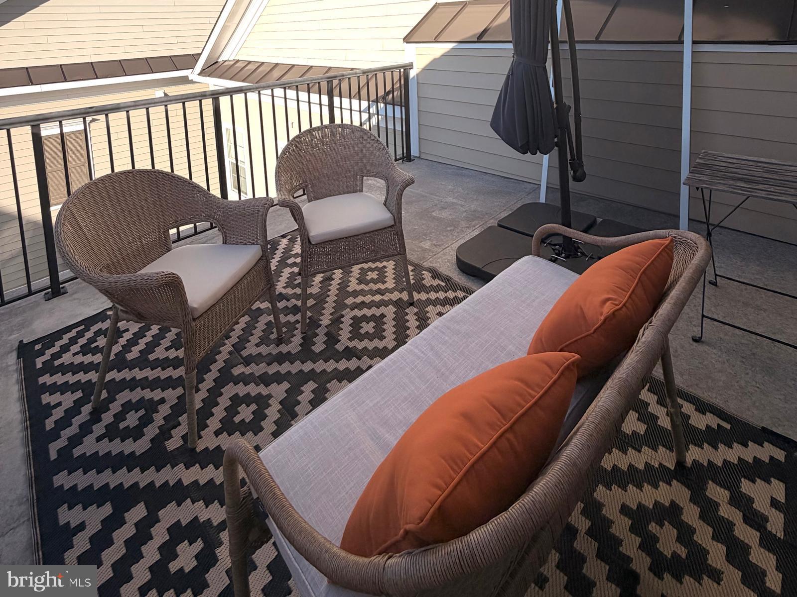 81 Linden Place Baltimore, MD 21286 - Photo 7 of 27 a outdoor living space with furniture