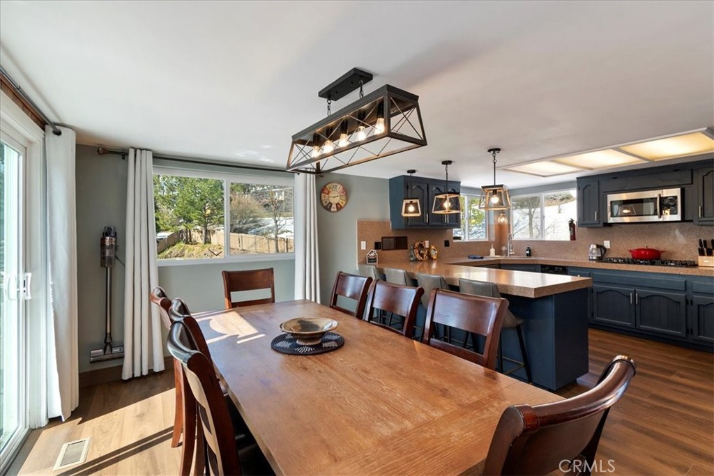 27814 North Bay Road Lake Arrowhead, CA 92352 - Photo 12 of 68