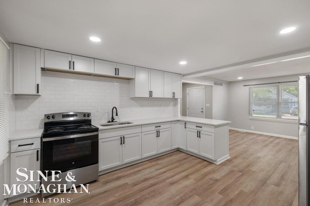 20933 Ridgemont Road Harper Woods, MI 48225 - Photo 10 of 30 Gallery Image 10