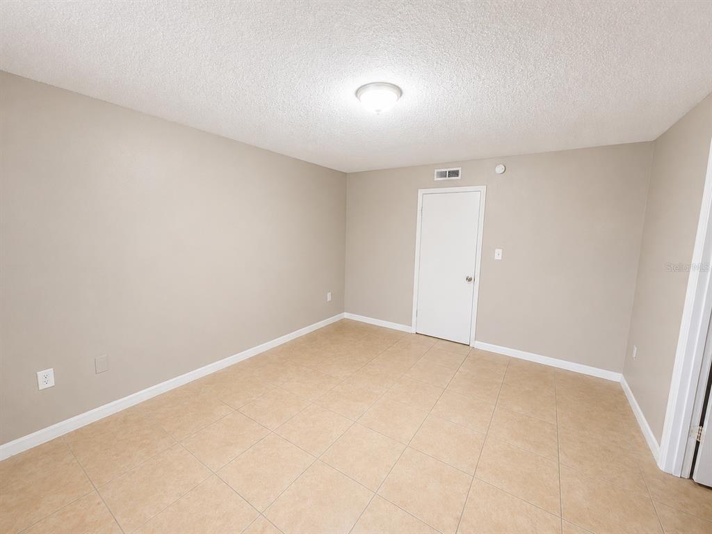 2779 L B McLeod Road, Unit B Orlando, FL 32805 - Photo 9 of 13