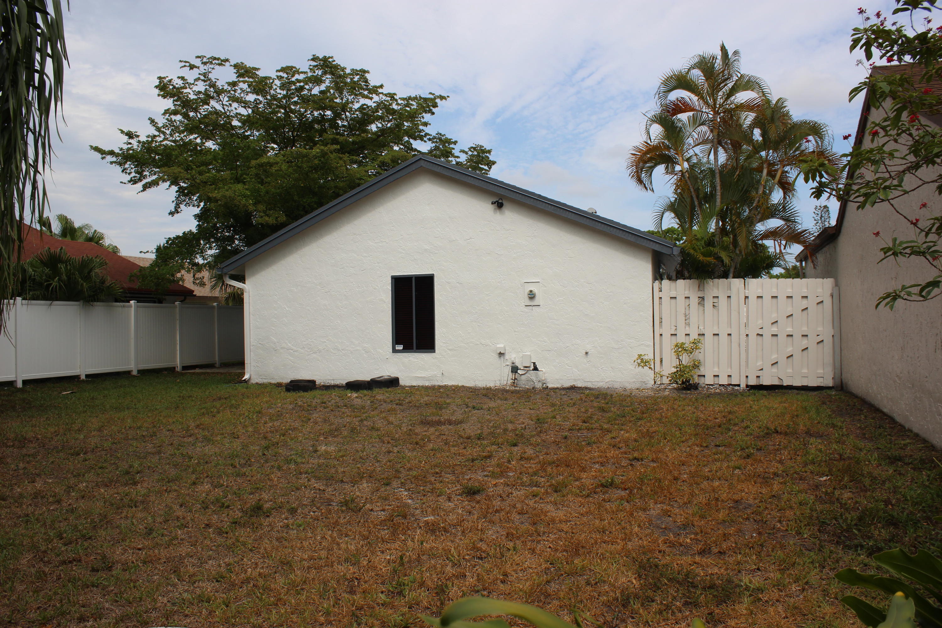9813 Orange Park Trail Boca Raton, FL 33428 - Photo 18 of 60 HUGE BACKYARD