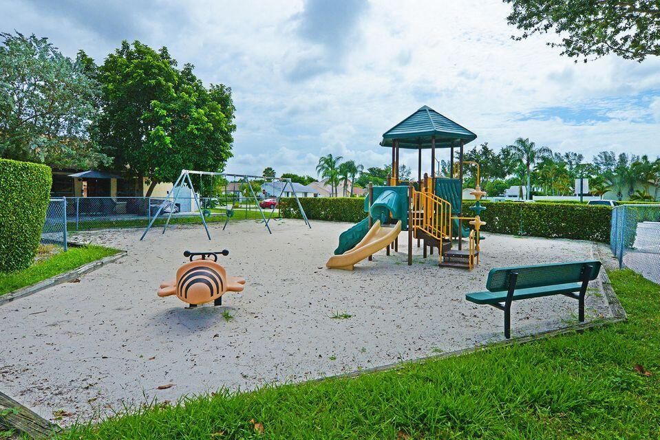 9813 Orange Park Trail Boca Raton, FL 33428 - Photo 45 of 60 20200612135807166136000000-o