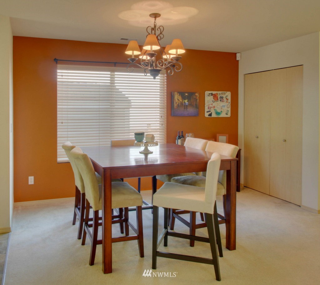 18135 168th Way Southeast Renton, WA 98058 - Photo 7 of 25 Gallery Image 7