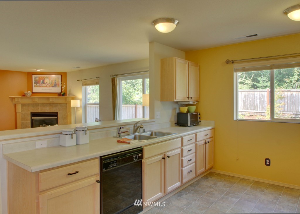 18135 168th Way Southeast Renton, WA 98058 - Photo 10 of 25 Gallery Image 10