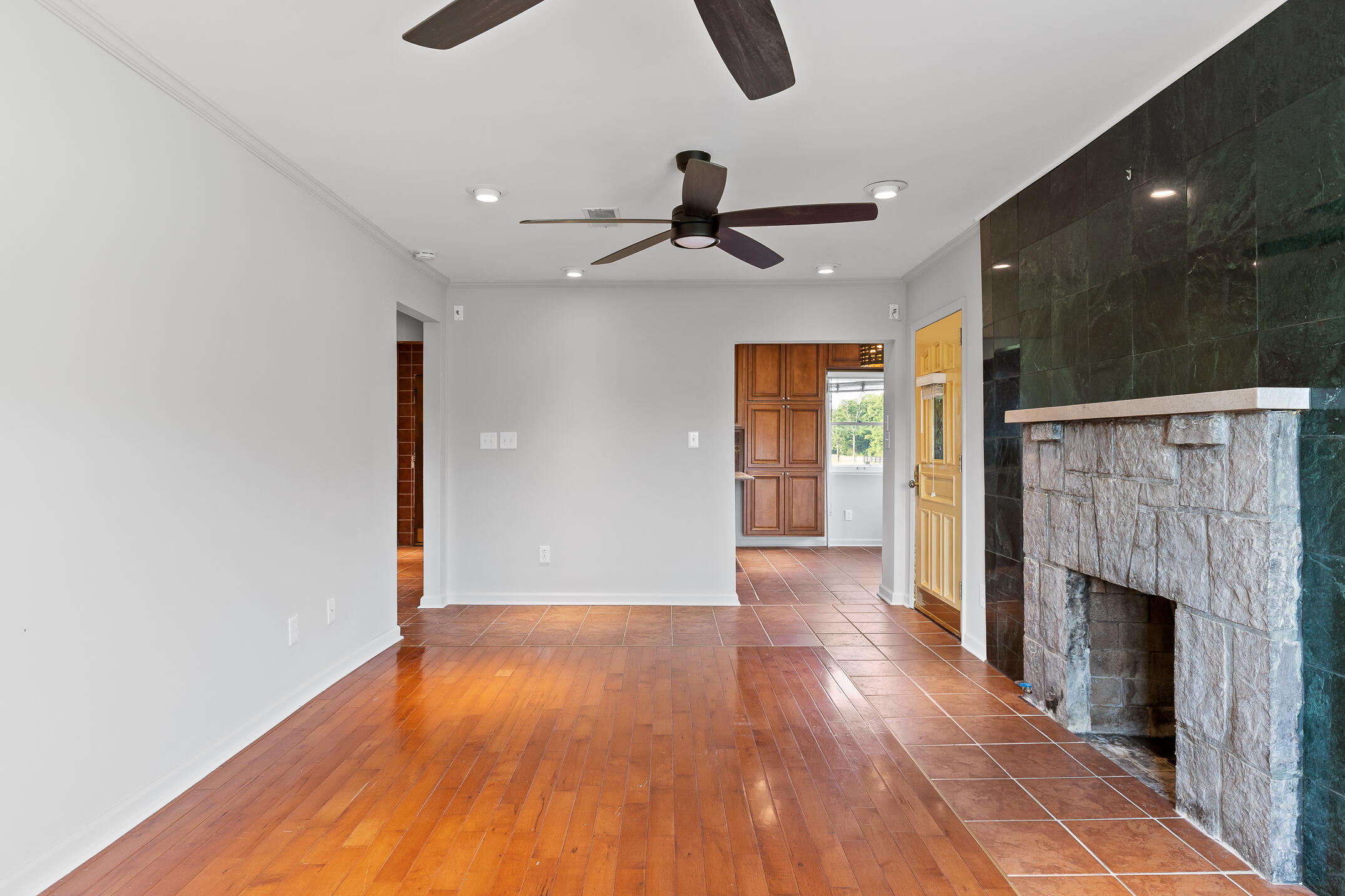 3035 Highway 341 Chickamauga, GA 30707 - Photo 36 of 47 Living room and Kitchen