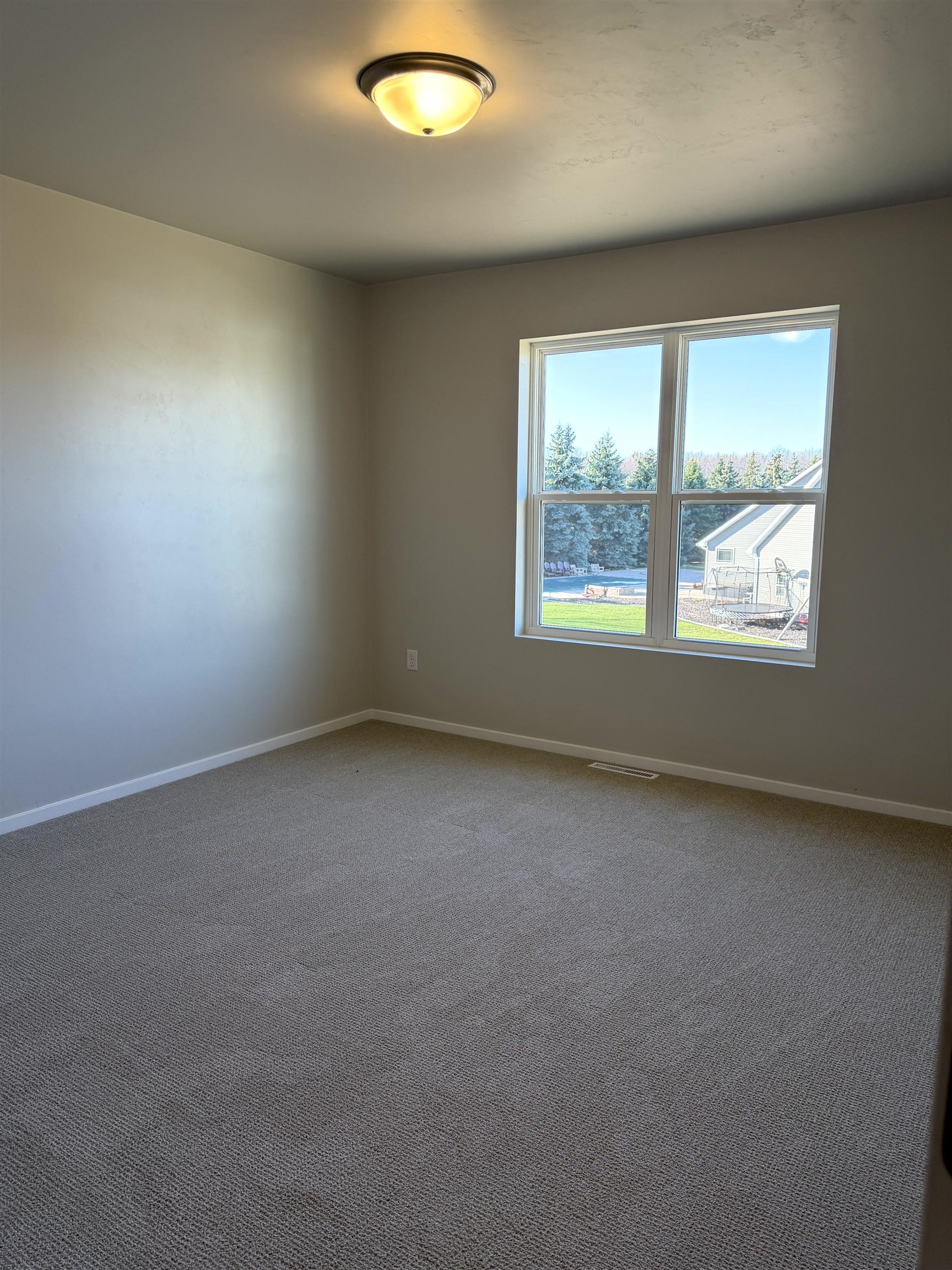 N9315 Gemstone Court Appleton, WI 54915 - Photo 16 of 22