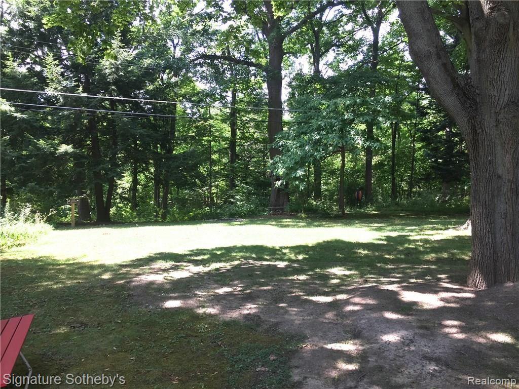 16451 Rougeway Street Livonia, MI 48154 - Photo 30 of 30