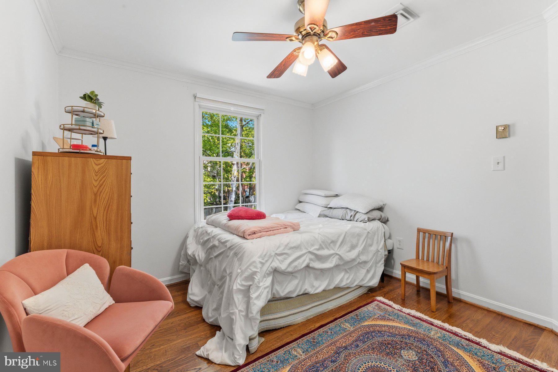 8240 Taunton Place Springfield, VA 22152 - Photo 20 of 48 Second bedroom