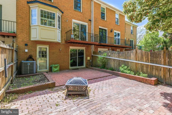 $675,000 | 8240 Taunton Place, Springfield, VA 22152
