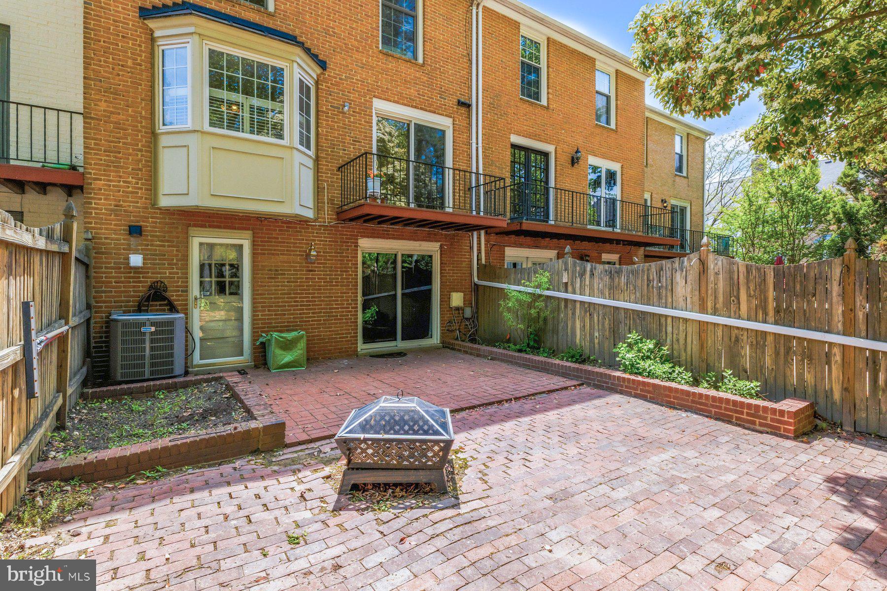 8240 Taunton Place Springfield, VA 22152 - Photo 33 of 48