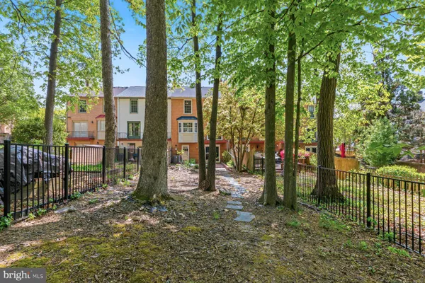$675,000 | 8240 Taunton Place, Springfield, VA 22152