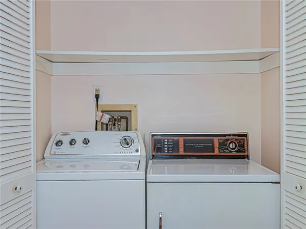 $3,300 | 131 Peppertree Drive, Unit 21, Vero Beach, FL 32963