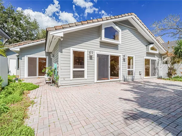 $3,300 | 131 Peppertree Drive, Unit 21, Vero Beach, FL 32963