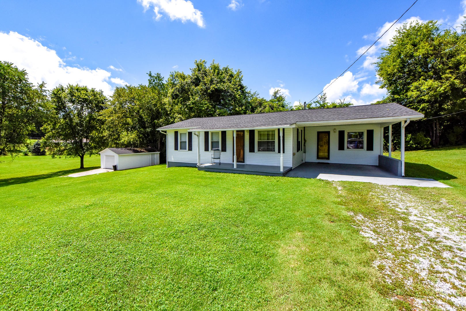 3741 Sams Road Rockford, TN 37853 - Photo 1 of 28 Gallery Image 1