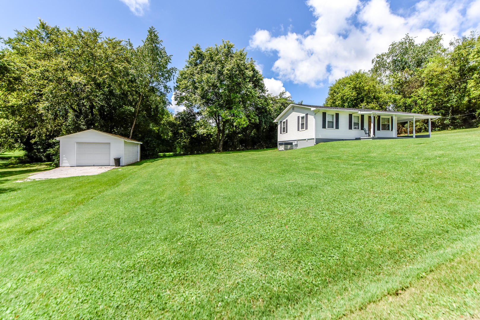 3741 Sams Road Rockford, TN 37853 - Photo 5 of 28 Gallery Image 5