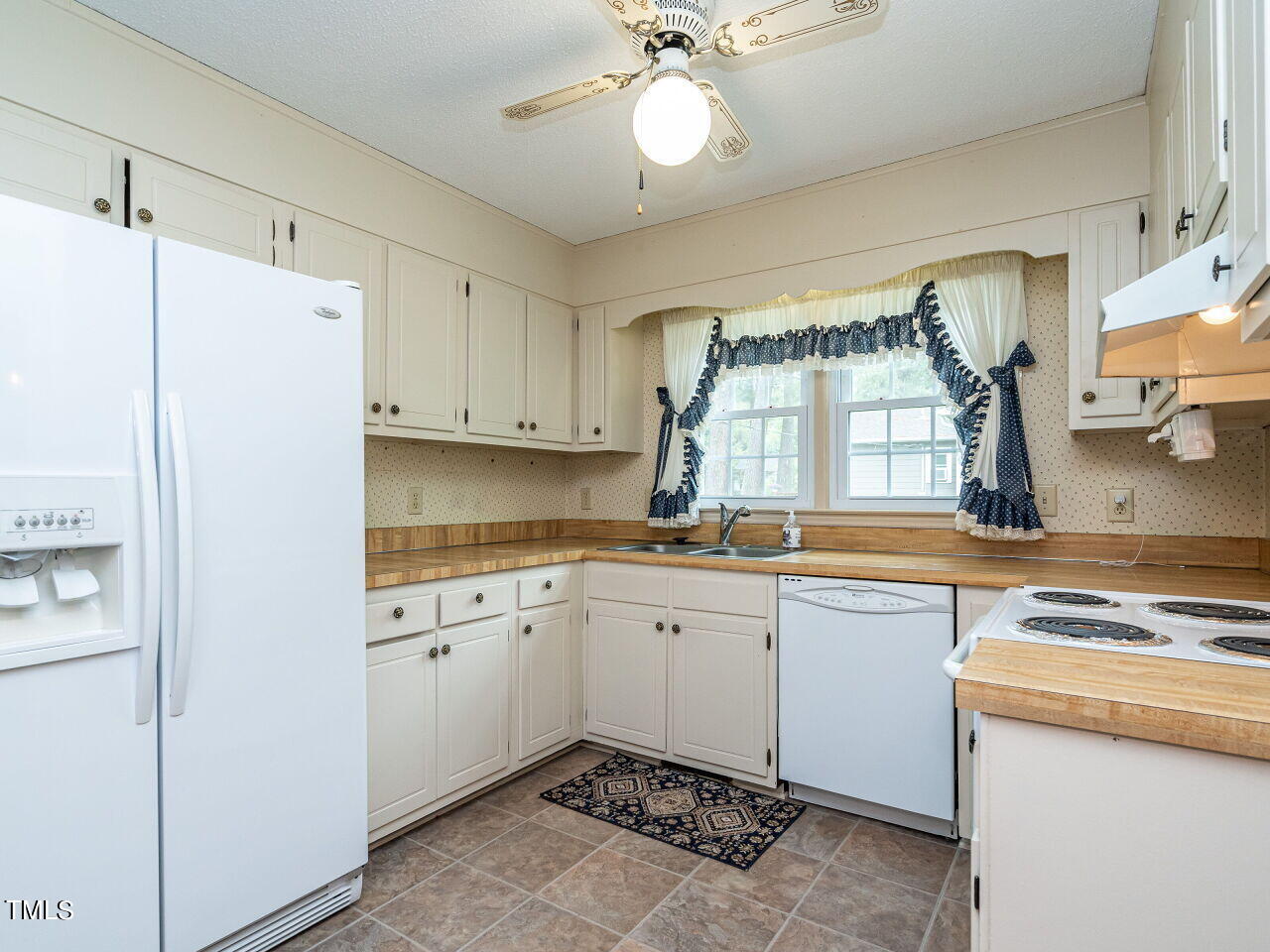 4926 McCormick Road Durham, NC 27713 - Photo 11 of 31 011-1280x960-kitchen