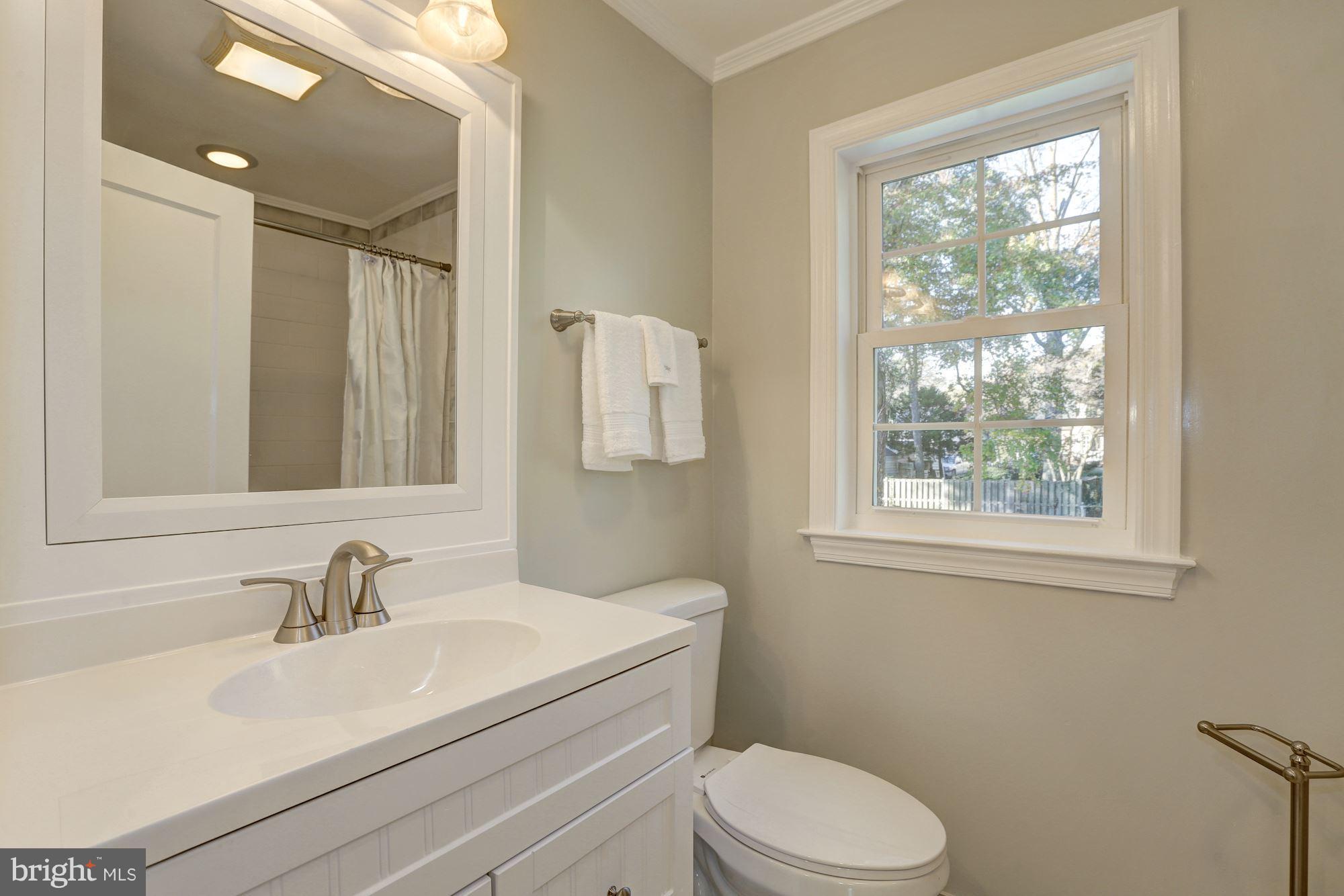 10012 Greenock Road Silver Spring, MD 20901 - Photo 21 of 30 Bath