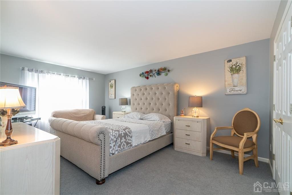 8 Oakland Road Old Bridge, NJ 08857 - Photo 11 of 24 Gallery Image 11