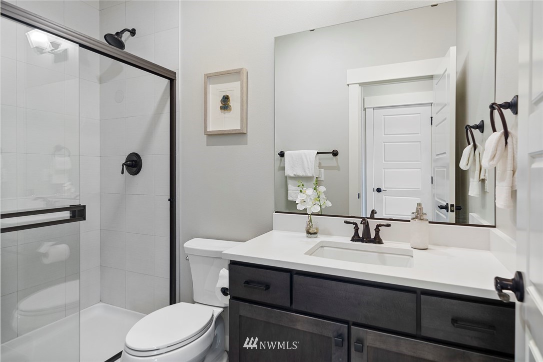 10032 Northeast 162nd Street Bothell, WA 98011 - Photo 6 of 40 Gallery Image 6