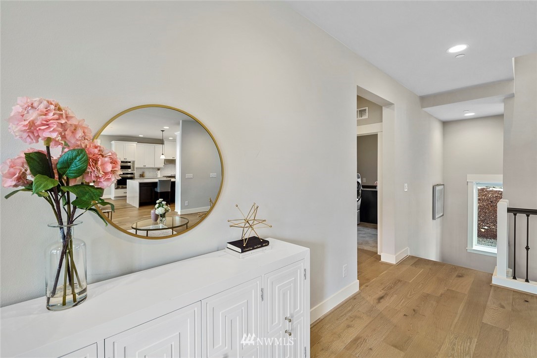 10032 Northeast 162nd Street Bothell, WA 98011 - Photo 10 of 40 Gallery Image 10