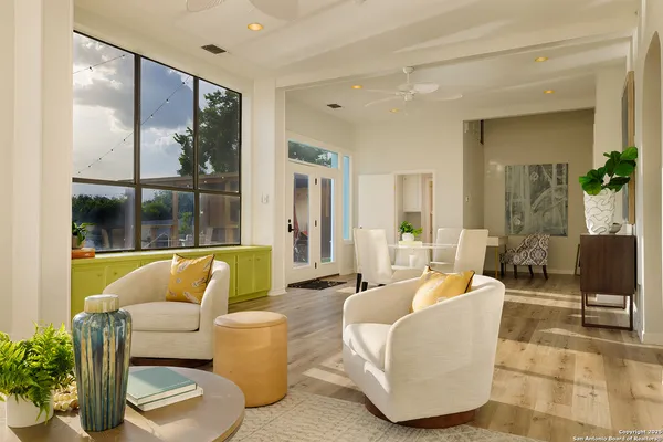 $10,500 | 625 Paseo Canada, Hollywood Park, TX 78232