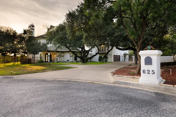 $10,500 | 625 Paseo Canada, Hollywood Park, TX 78232