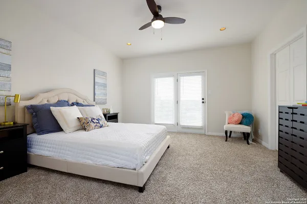 $10,500 | 625 Paseo Canada, Hollywood Park, TX 78232