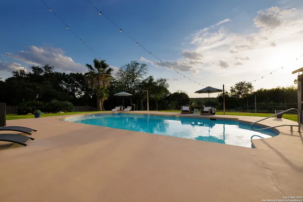 $10,500 | 625 Paseo Canada, Hollywood Park, TX 78232